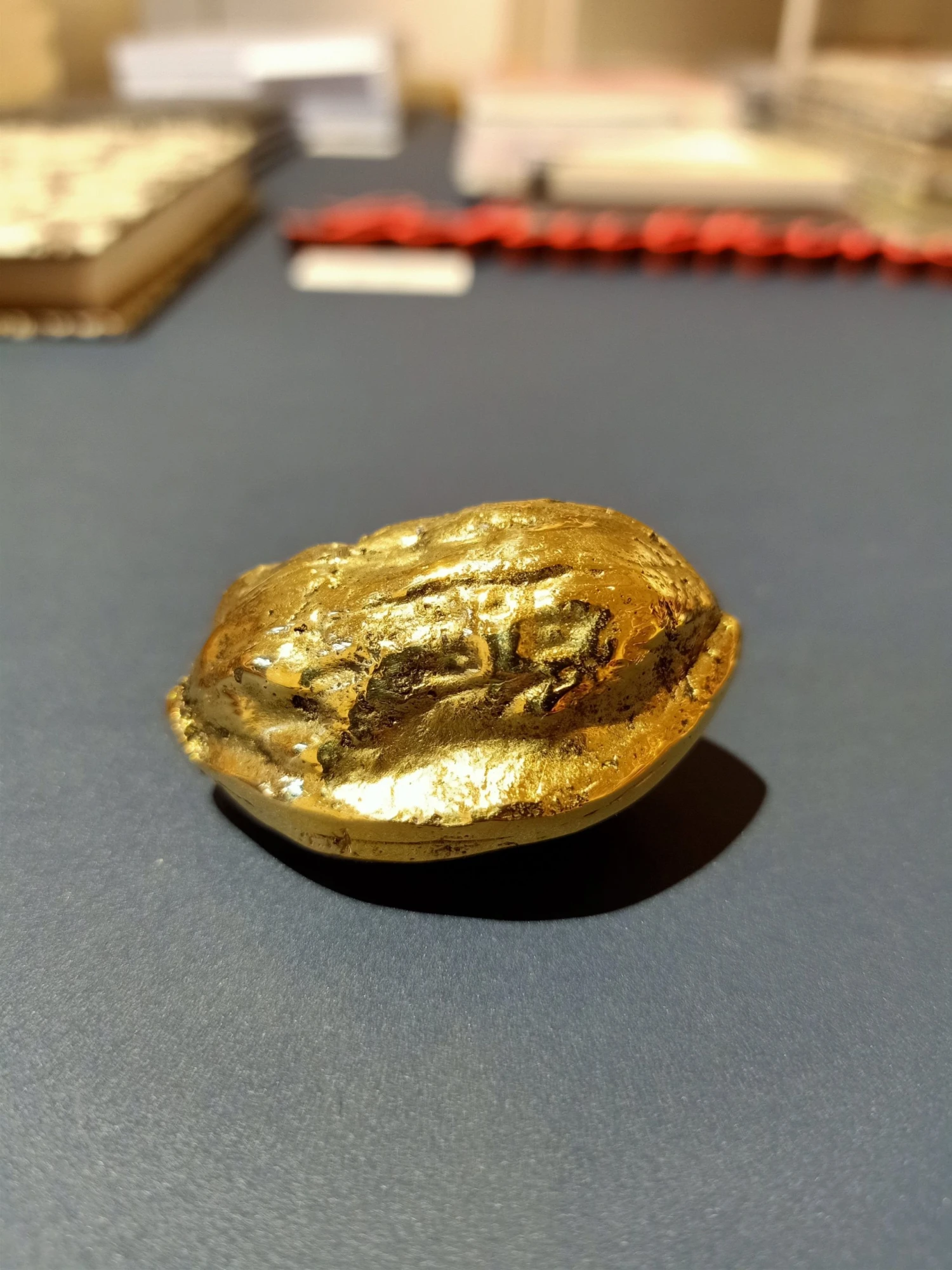 Briefbeschwerer Walnuss - Carl Auböck Bürobedarf 7 Briefbeschwerer Walnuss - Carl Auböck Bürobedarf