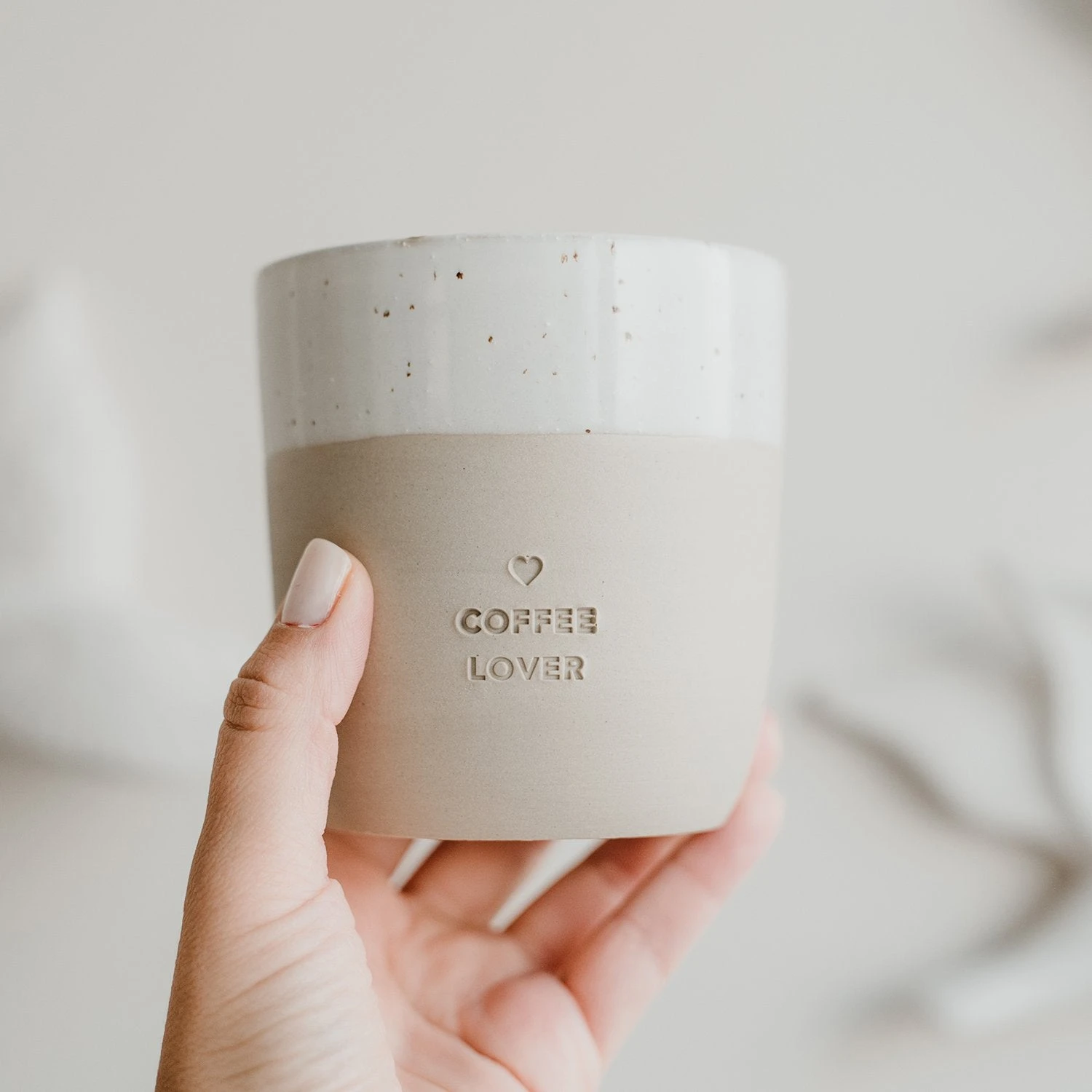 Eulenschnitt Kaffeebecher / Teebecher Aus Keramik COFFEE LOVER Gedeckter Tisch Eulenschnitt Kaffeebecher / Teebecher Aus Keramik COFFEE LOVER Gedeckter Tisch