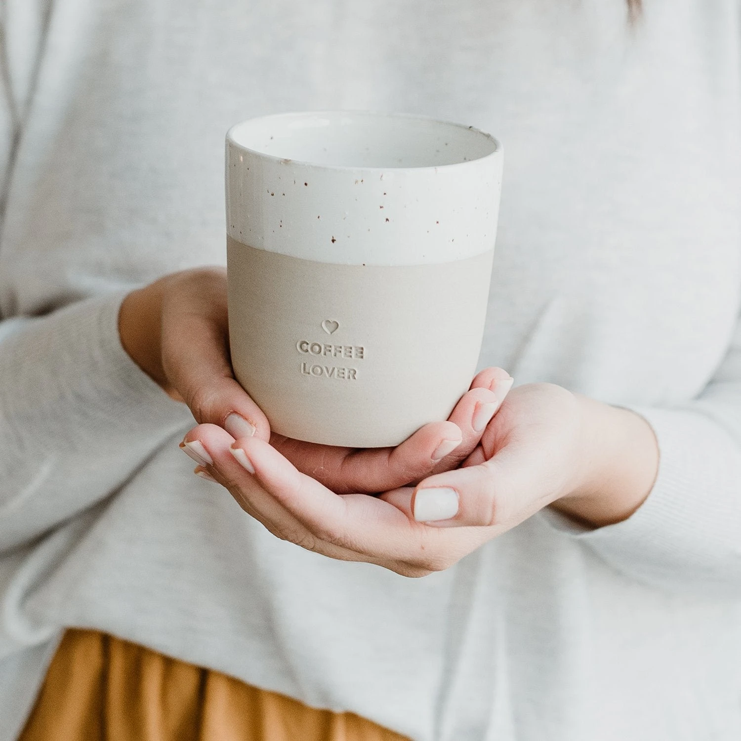 Eulenschnitt Kaffeebecher / Teebecher Aus Keramik COFFEE LOVER Gedeckter Tisch Eulenschnitt Kaffeebecher / Teebecher Aus Keramik COFFEE LOVER Gedeckter Tisch