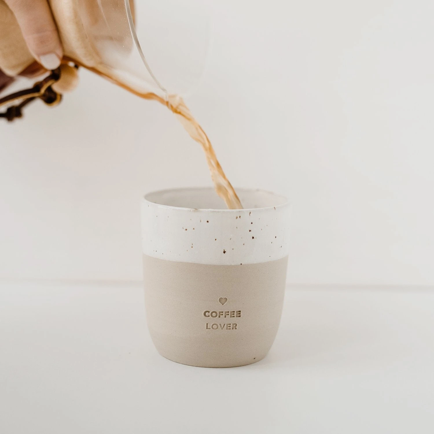 Eulenschnitt Kaffeebecher / Teebecher Aus Keramik COFFEE LOVER Gedeckter Tisch Eulenschnitt Kaffeebecher / Teebecher Aus Keramik COFFEE LOVER Gedeckter Tisch