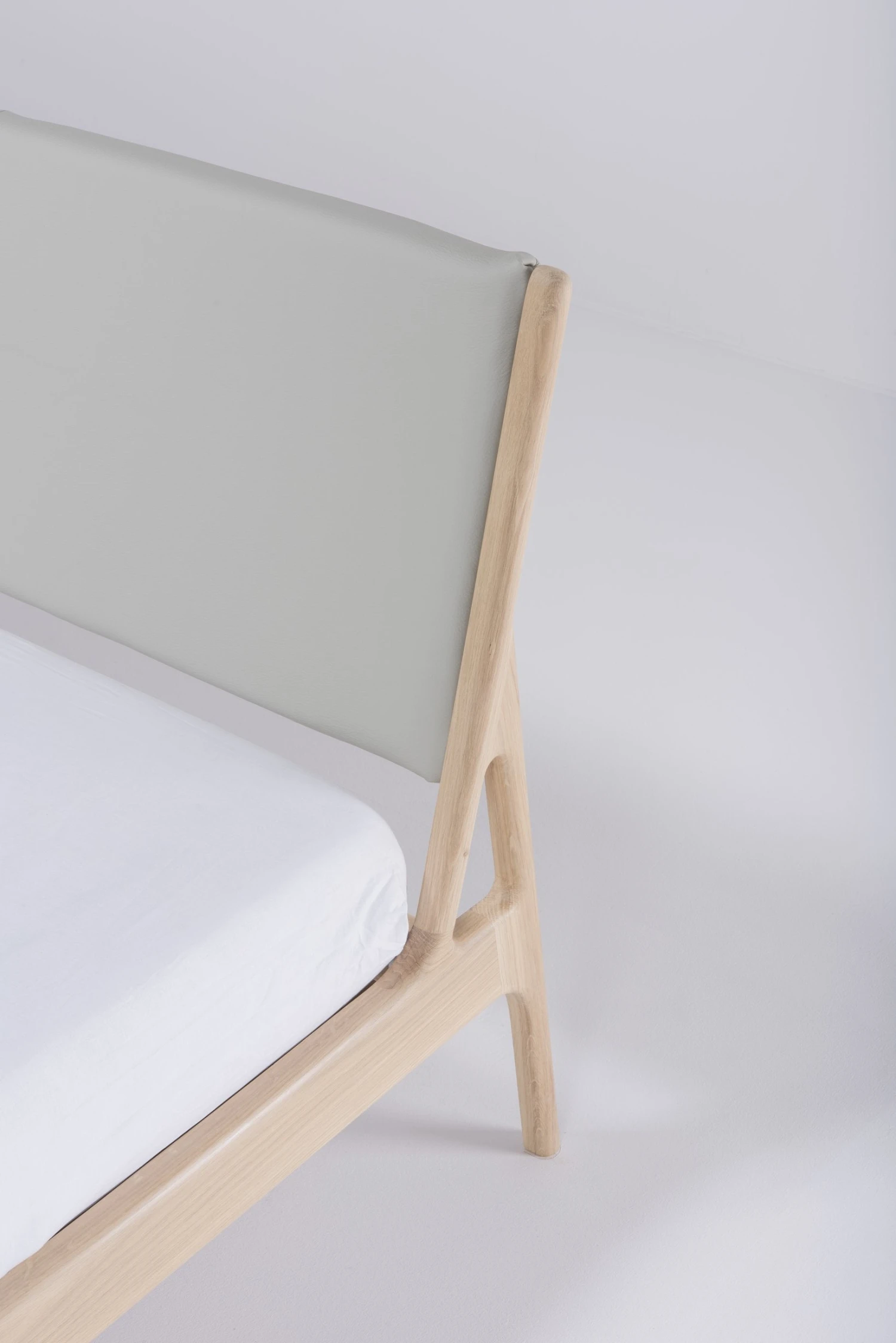 Gazzda Möbel FAWN Bett Schmaler Rahmen - Eiche Mit Kopfteil Mit Naturfaserbezug 6 Gazzda Möbel FAWN Bett Schmaler Rahmen - Eiche Mit Kopfteil Mit Naturfaserbezug