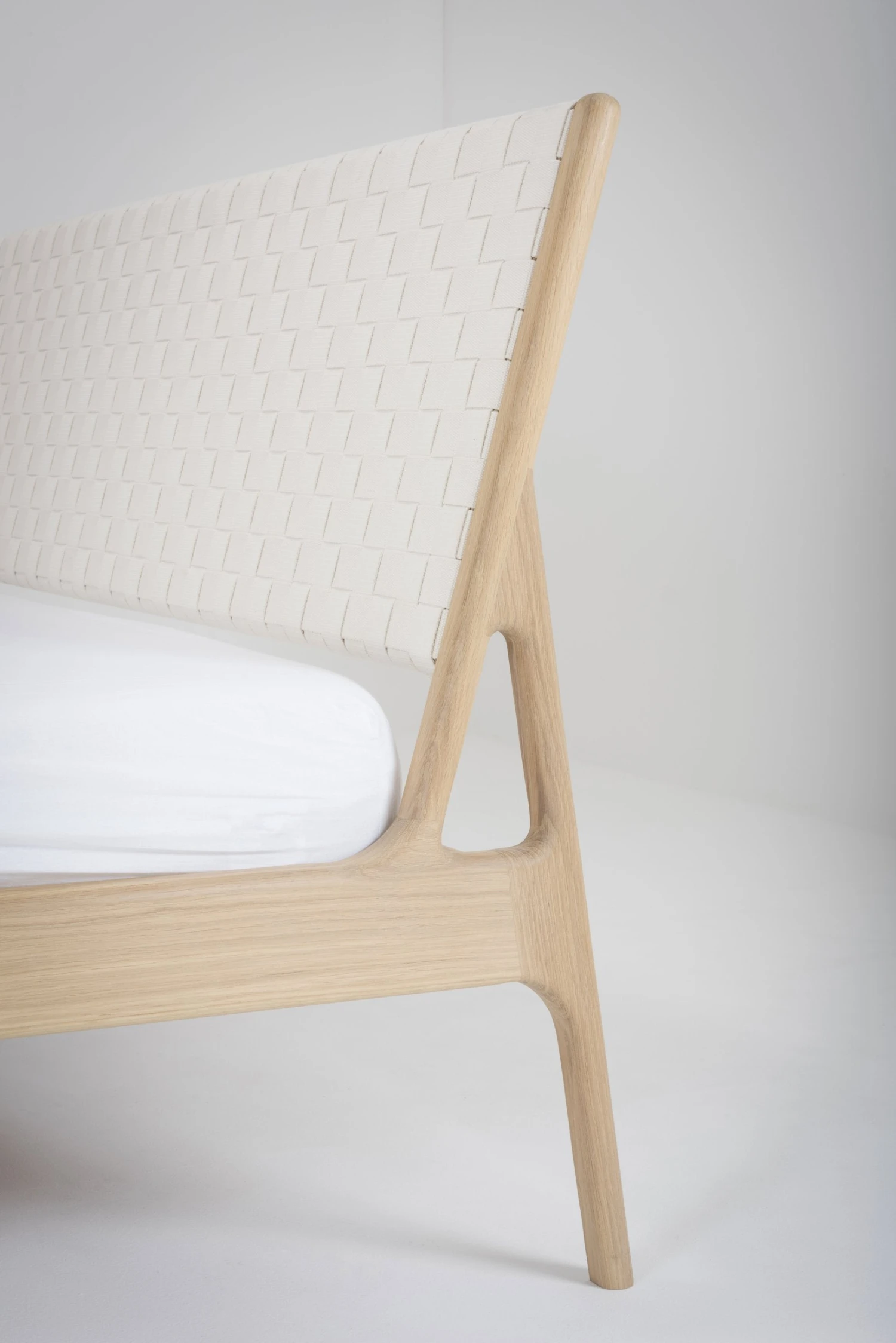 Gazzda FAWN Bett Schmaler Rahmen - Eiche Mit Leder-kopfteil Gazzda FAWN Bett Schmaler Rahmen - Eiche Mit Leder-kopfteil