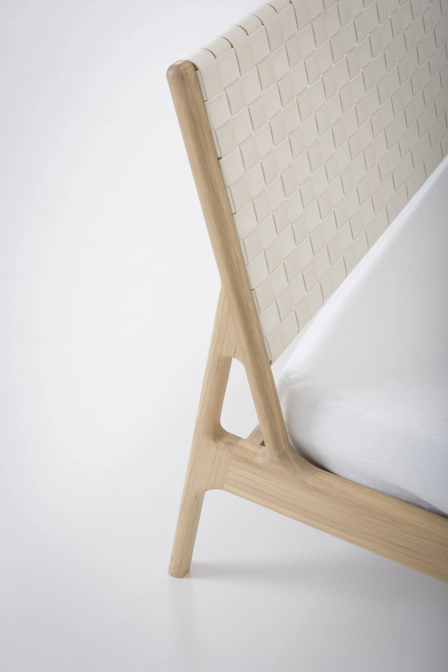 Gazzda FAWN Bett Schmaler Rahmen - Eiche Mit Leder-kopfteil Gazzda FAWN Bett Schmaler Rahmen - Eiche Mit Leder-kopfteil