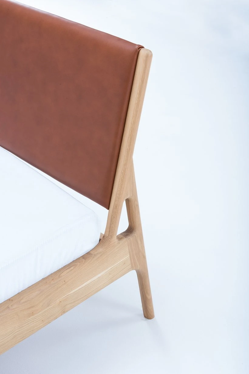 Gazzda FAWN Bett Schmaler Rahmen - Eiche Mit Leder-kopfteil Gazzda FAWN Bett Schmaler Rahmen - Eiche Mit Leder-kopfteil