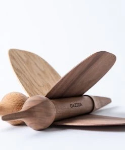 Tica - Vogel Von Gazzda Aus Holz In Natürlich Geöltem Walnuss Wohnaccessoires