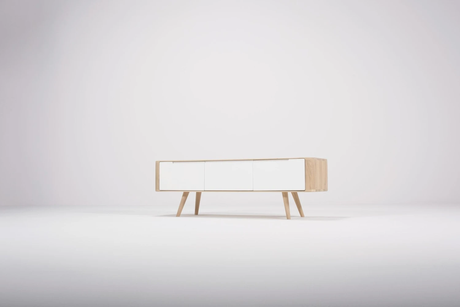 Gazzda ENA Lowboard 135cm Möbel Gazzda ENA Lowboard 135cm Möbel