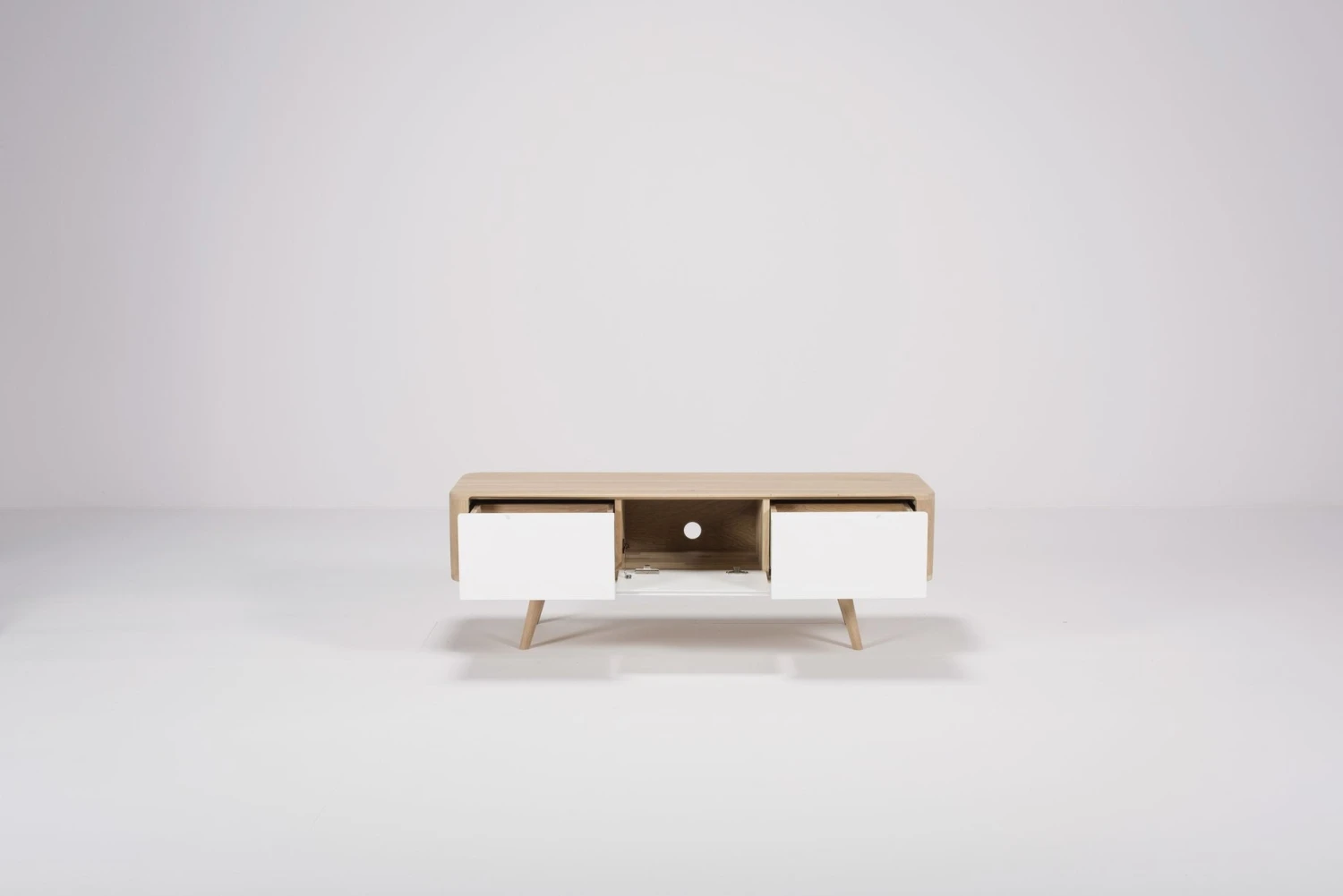 Gazzda ENA Lowboard 135cm Möbel Gazzda ENA Lowboard 135cm Möbel