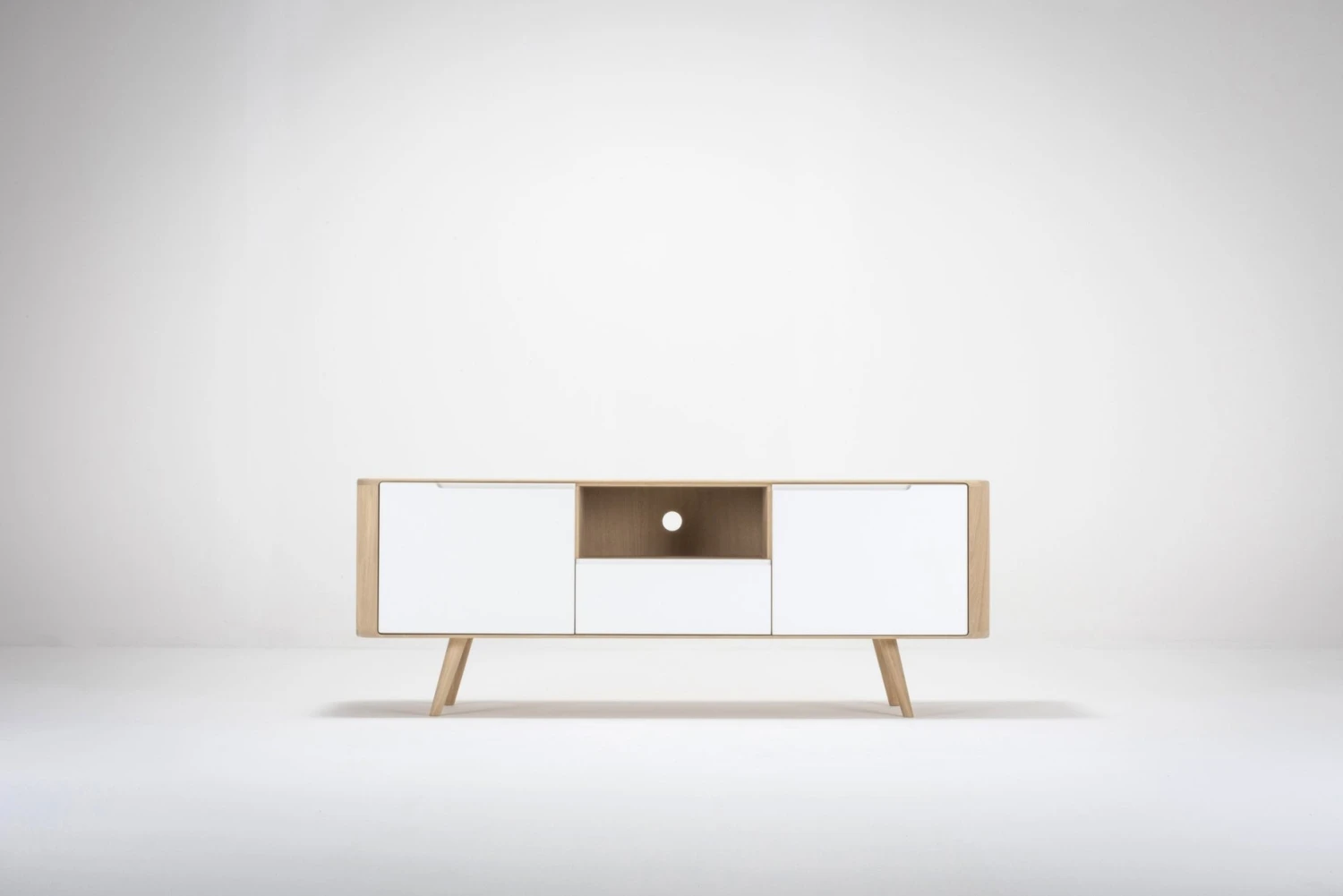 Gazzda ENA TV Sideboard 160cm Breit Gazzda ENA TV Sideboard 160cm Breit