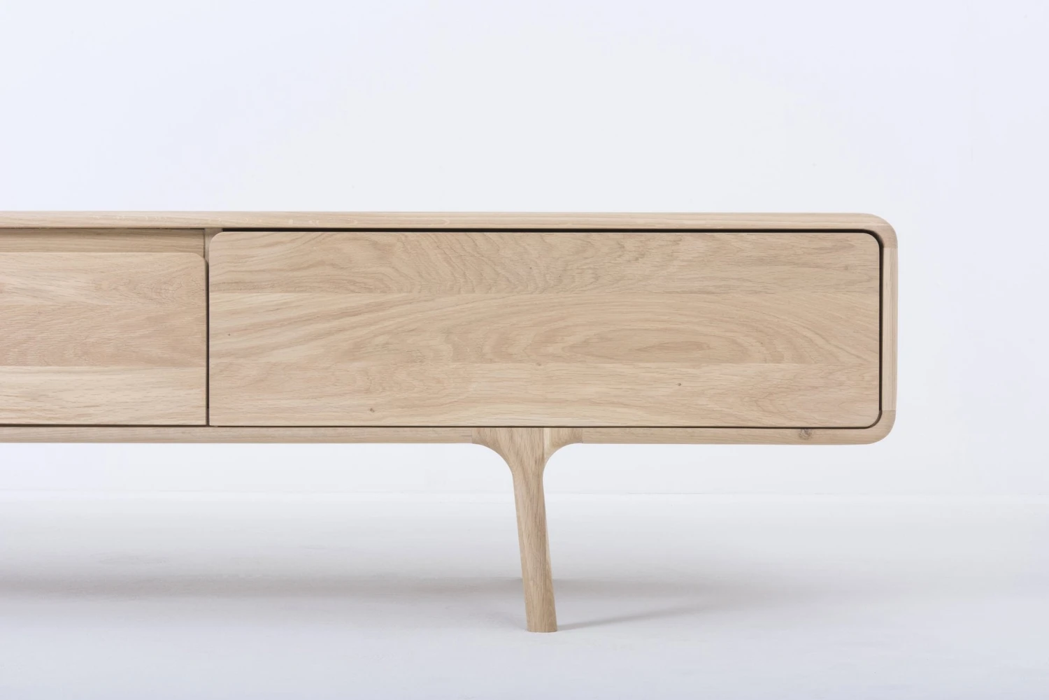 Lowboard FAWN - Niedriges Sideboard Mit Drei Schubladen - Von Gazzda Möbel 9 Lowboard FAWN - Niedriges Sideboard Mit Drei Schubladen - Von Gazzda Möbel