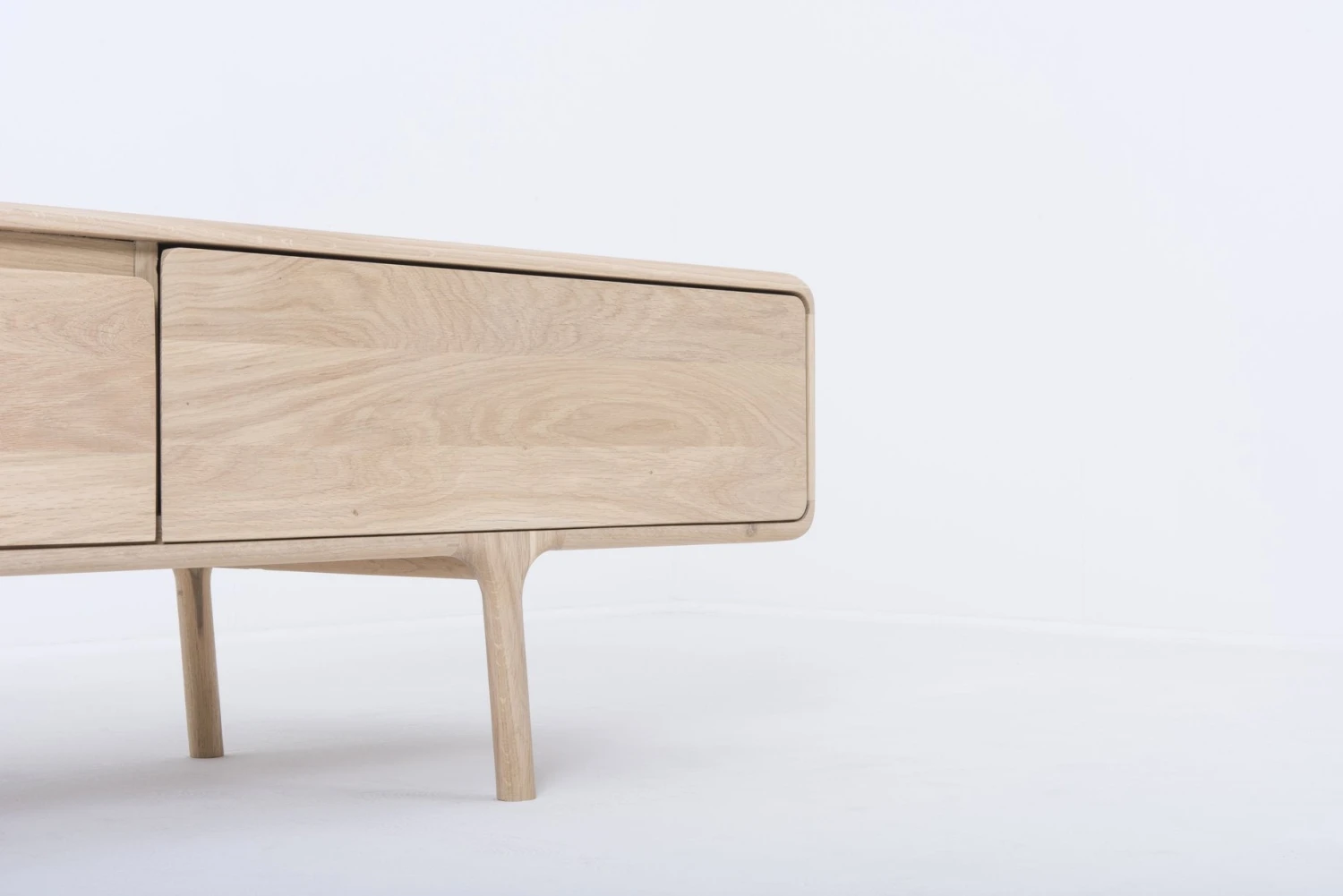 Lowboard FAWN - Niedriges Sideboard Mit Drei Schubladen - Von Gazzda Möbel 7 Lowboard FAWN - Niedriges Sideboard Mit Drei Schubladen - Von Gazzda Möbel