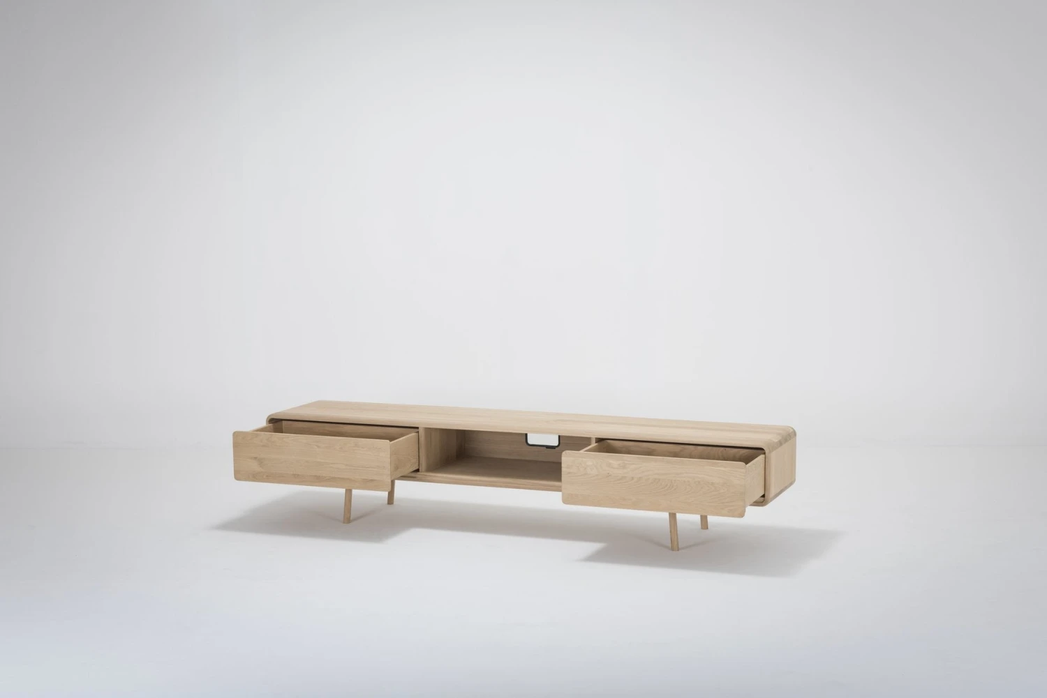 Lowboard FAWN - Niedriges Sideboard Mit Zwei Schubladen Und Mittigem Offenen Fach - Von Gazzda Möbel Lowboard FAWN - Niedriges Sideboard Mit Zwei Schubladen Und Mittigem Offenen Fach - Von Gazzda Möbel