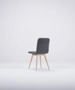 Möbel Stuhl ENA Mit Filz-Bezug Von Gazzda - 2 Stühle á 385 Euro