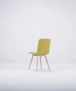 Stuhl ENA Mit Woll-Flachs Bezug Im Salz Und Pfeffer Design Von Gazzda - 2 Stühle á 385 Euro