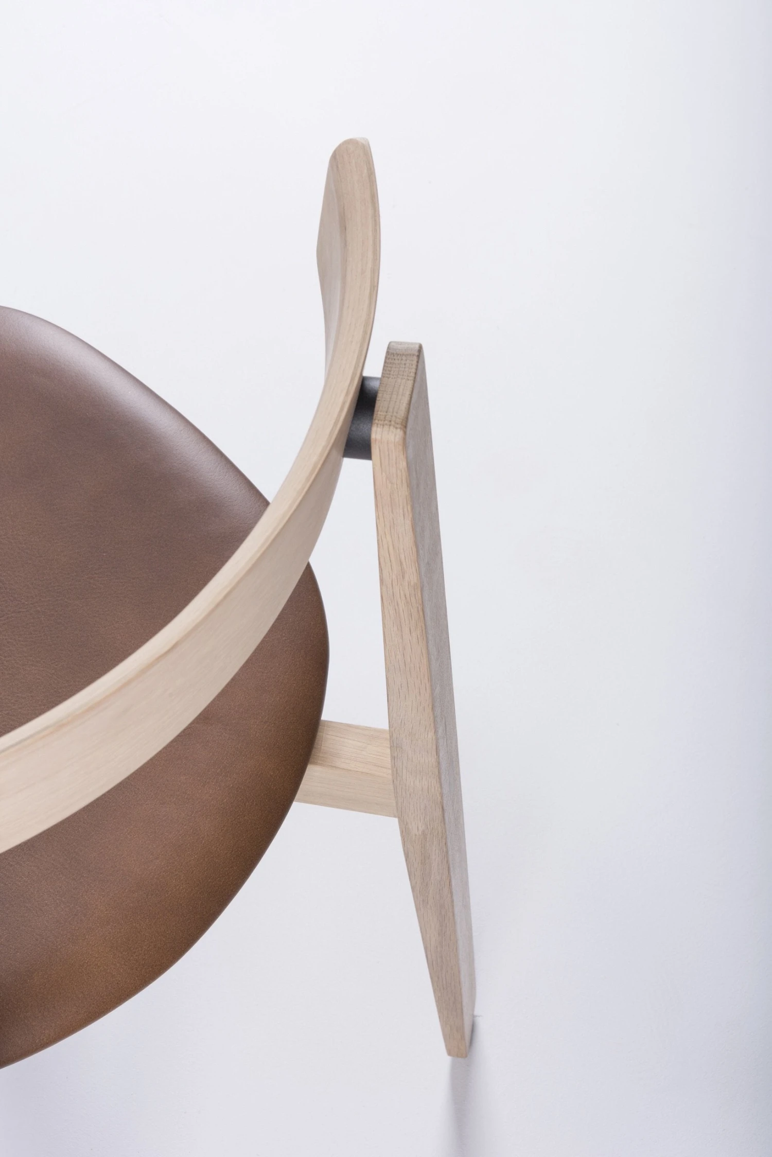 Gazzda NORA Stuhl Aus Massiver Eiche Mit Lederbezug - 2 Stühle / 575 € Pro Stuhl Möbel Gazzda NORA Stuhl Aus Massiver Eiche Mit Lederbezug - 2 Stühle / 575 € Pro Stuhl Möbel