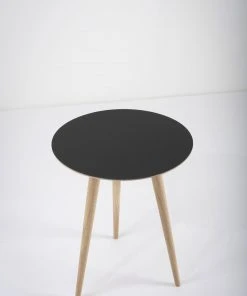 Arp Beistelltisch Von Gazzda - Runder Tisch Mit 45cm Durchmesser