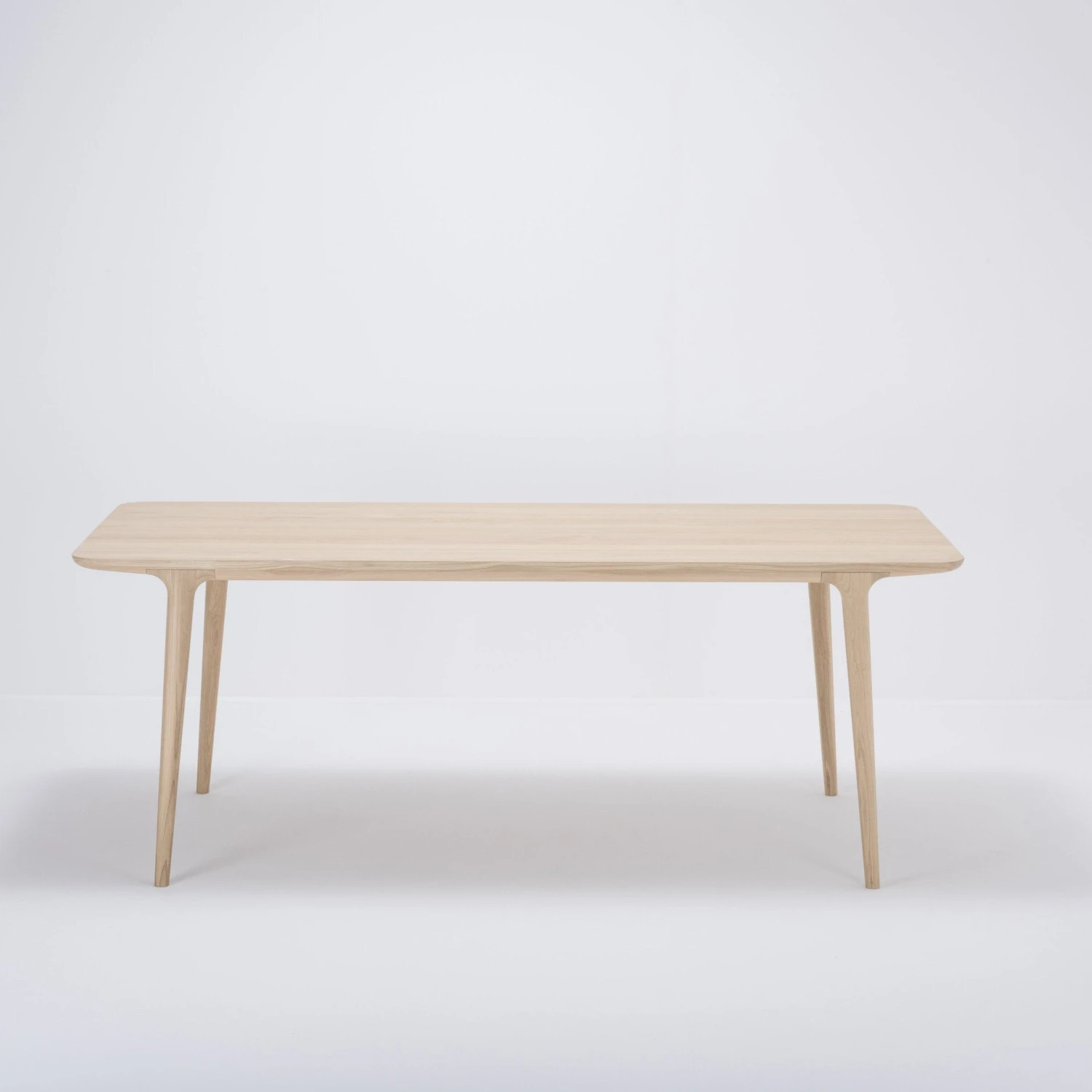 Esstisch FAWN Von Gazzda 200cm Weiß Geölt - Auf Lager Möbel Esstisch FAWN Von Gazzda 200cm Weiß Geölt - Auf Lager Möbel