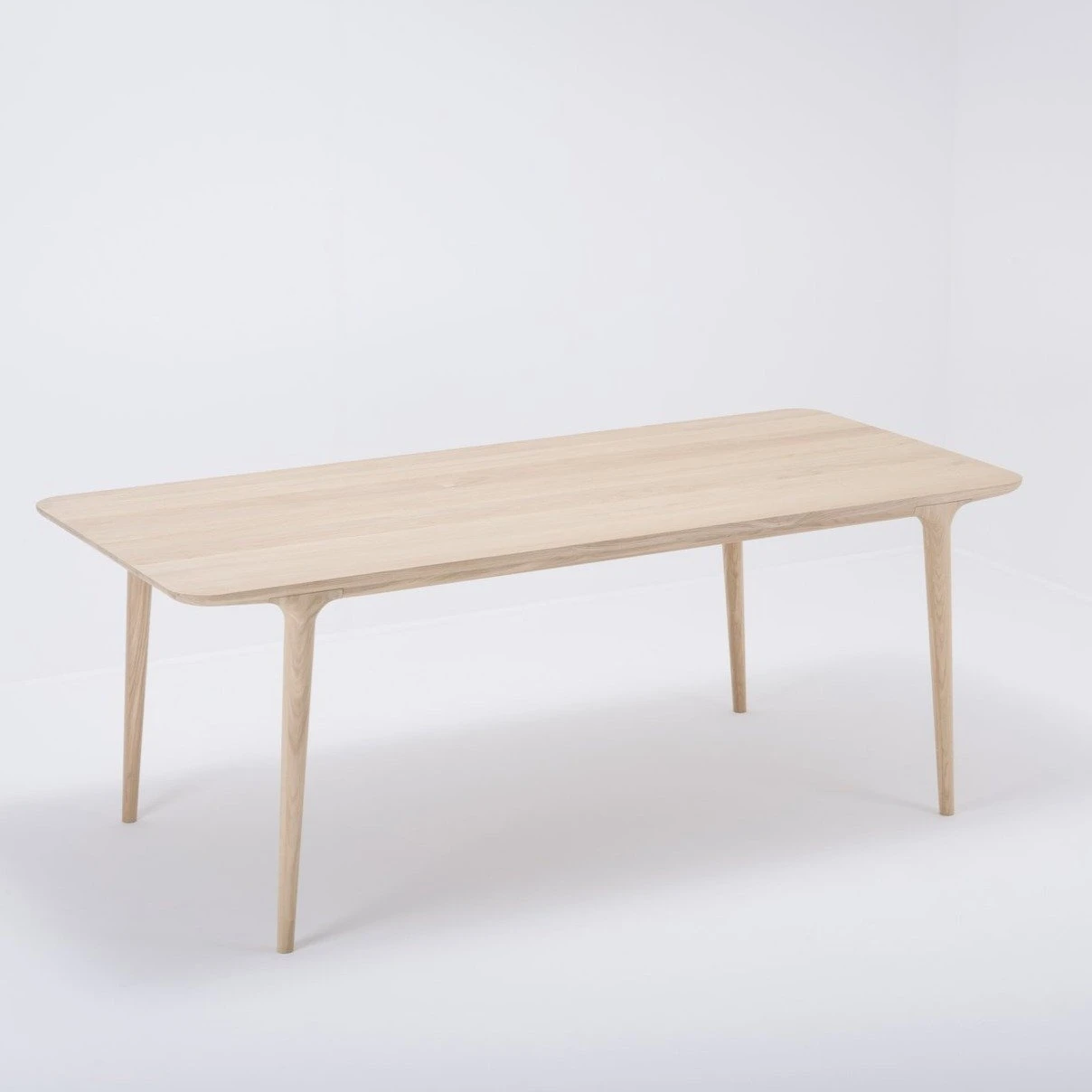 Esstisch FAWN Von Gazzda 200cm Weiß Geölt - Auf Lager Möbel Esstisch FAWN Von Gazzda 200cm Weiß Geölt - Auf Lager Möbel