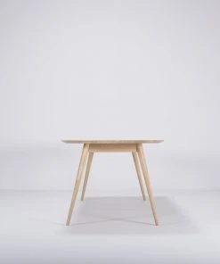 Gazzda STAFA Eckiger Massivholztisch Aus Eiche