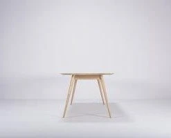 Gazzda STAFA Eckiger Massivholztisch Aus Eiche