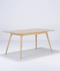 Gazzda STAFA Eckiger Massivholztisch Aus Eiche