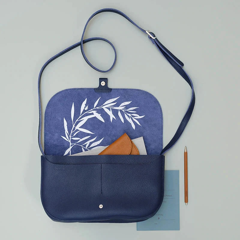 Keecie Lederhandtasche Wish Tree - Nachtblau Taschen Keecie Lederhandtasche Wish Tree - Nachtblau Taschen