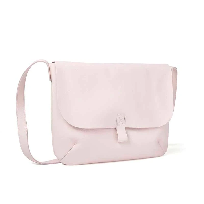 Keecie Messenger Bag Aus Leder Puderrosa "Back Yard" Taschen 6 Keecie Messenger Bag Aus Leder Puderrosa "Back Yard" Taschen