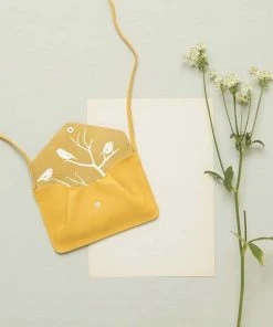 Keecie Backing Vocals Kleine Ledertasche Gelb Taschen