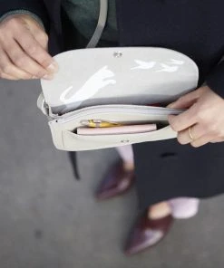 Keecie Taschen Cat Chase Kleine Ledertasche Lavender