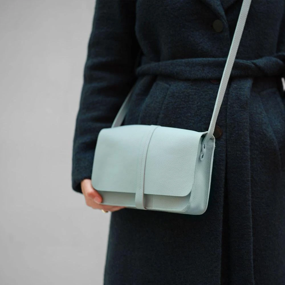 Keecie Dunkelblaue Ledertasche Off Duty Keecie Dunkelblaue Ledertasche Off Duty