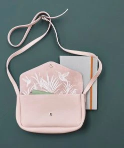 Keecie Taschen Kleine Ledertasche Puderrosa Mit Siebdruck Auf Der Innenseite - Humming Along Bag
