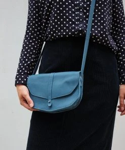 Keecie Move Mountains Bag Kleine Ledertasche Mittelblau