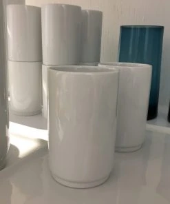 Lindner Becher Aus Porzellan Gedeckter Tisch