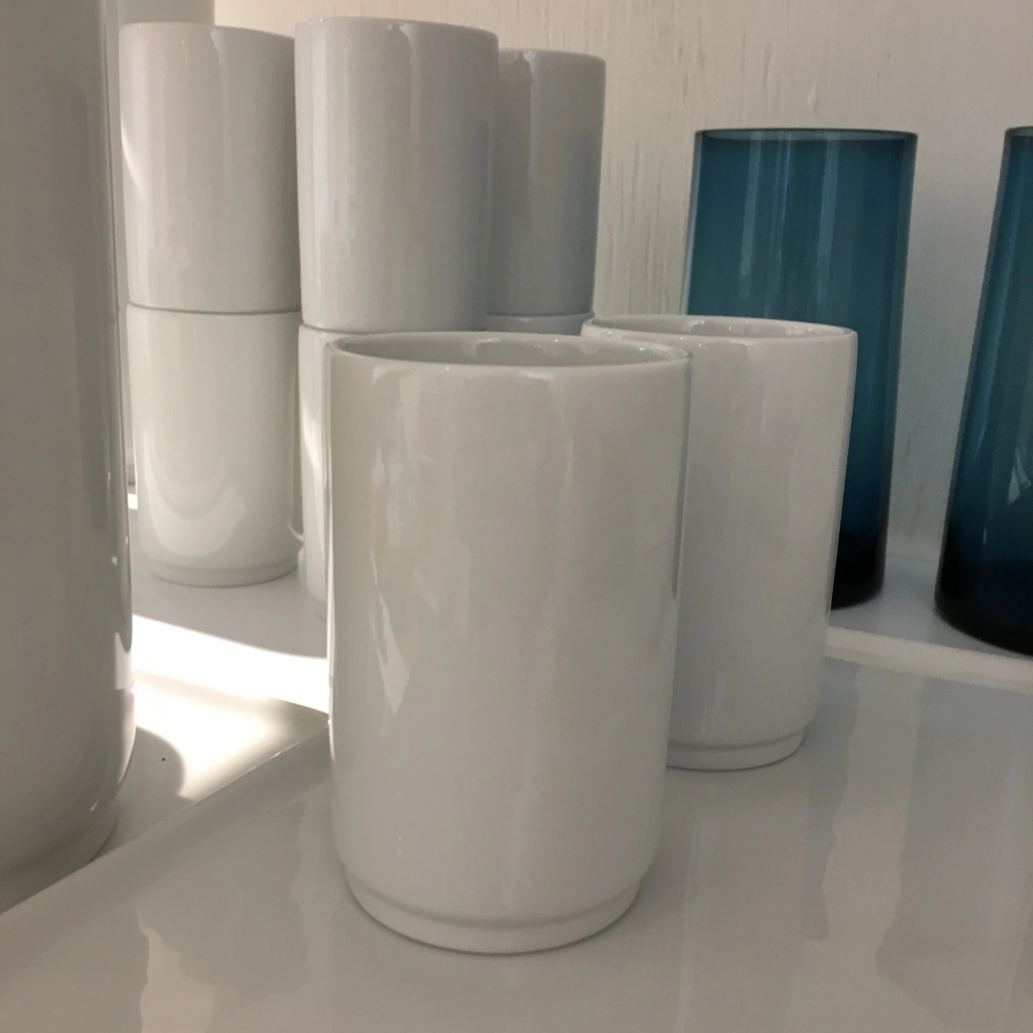 Lindner Becher Aus Porzellan Gedeckter Tisch 3 Lindner Becher Aus Porzellan Gedeckter Tisch