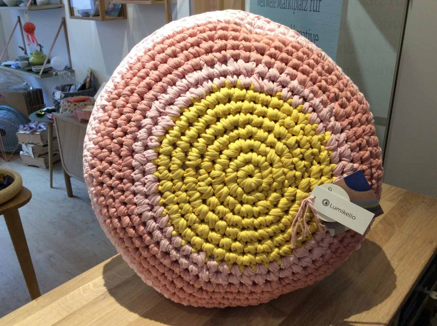 Bodenkissen PALLO Rosa Gelb Von Lumikello 4 Bodenkissen PALLO Rosa Gelb Von Lumikello