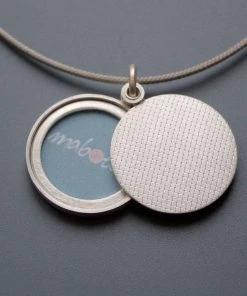 Schmuck Medaillon Karo Aus Silber Von Mabotte 22mm