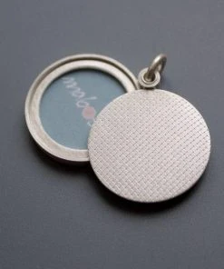 Schmuck Medaillon Karo Aus Silber Von Mabotte 22mm