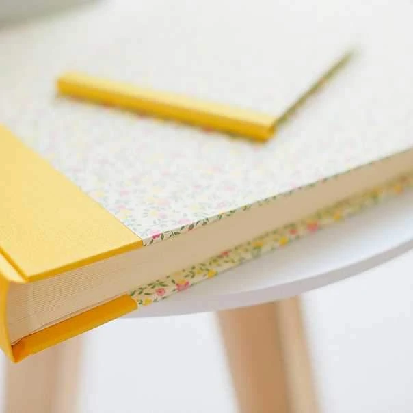 Nauli Fotoalbum XL Blumenregen Gelb Rosa Fotoalben & Leporellos 3 Nauli Fotoalbum XL Blumenregen Gelb Rosa Fotoalben & Leporellos