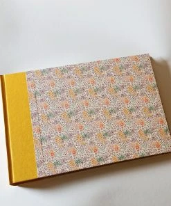 Nauli Fotoalbum XL Sommerblumen Rosa Mit Gelbem Leinenrücken Fotoalben & Leporellos