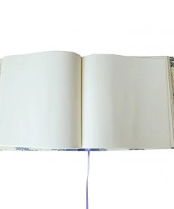 Nauli Gästebuch Quadratisch Mit Taubenblauem Damast- Muster Und Leinenbindung