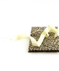 Nauli Leporello Renaissance Ornament Braun Mit Beigem Satinband