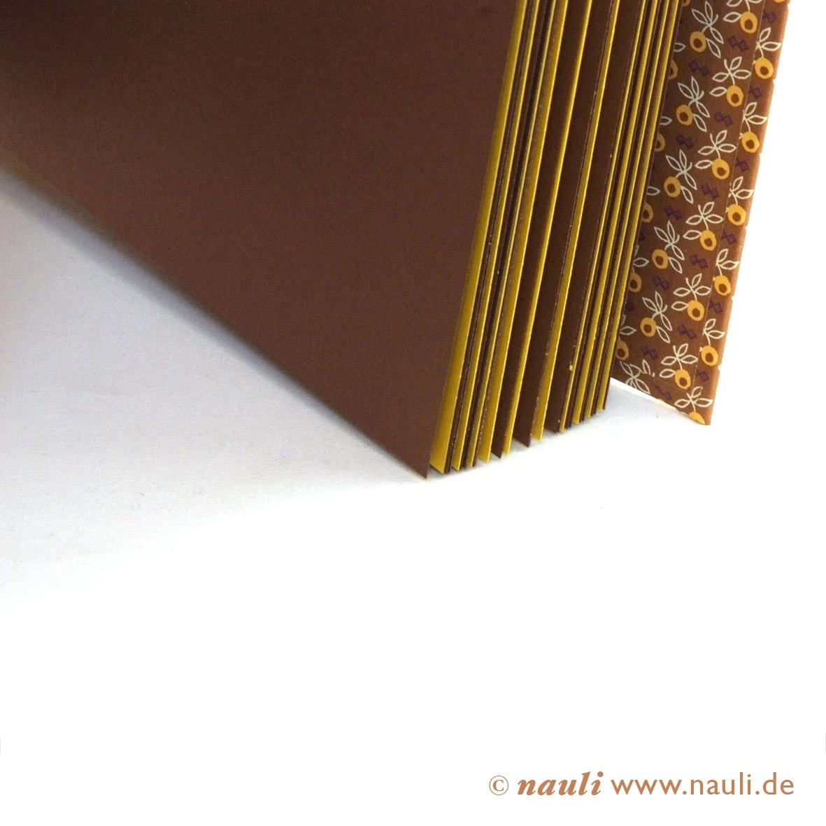 Nauli Scrapbook / Fotoalbum Braun Senfgelb Nauli Scrapbook / Fotoalbum Braun Senfgelb