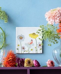 Wanddekoration Surrounded By Flowers - StoryTiles - Medium